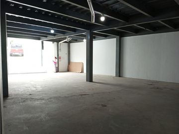 El Edén, Galpón en venta, 542 m2, 2 oficina, 2 baños, 3 parqueaderos