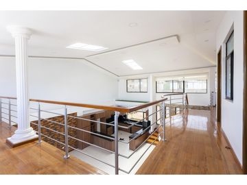 Cashapamba, Departamento con terreno en venta, 230 m2, 3 habitaciones, 3 baños, 3 parqueaderos
