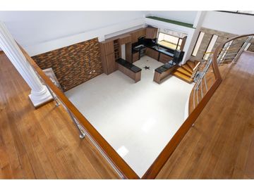 Cashapamba, Departamento con terreno en venta, 230 m2, 3 habitaciones, 3 baños, 3 parqueaderos