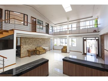 Cashapamba, Departamento con terreno en venta, 230 m2, 3 habitaciones, 3 baños, 3 parqueaderos