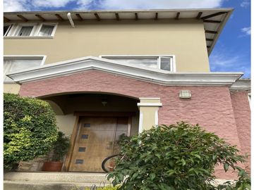 San Rafael, Casa en venta, 258 m2, 4 habitaciones, 4 baños, 2 parqueaderos