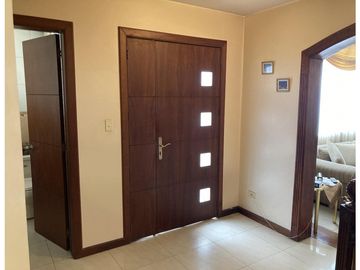 San Rafael, Casa en venta, 258 m2, 4 habitaciones, 4 baños, 2 parqueaderos