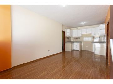 Calderón, Casa en venta, 197 m2, 2 habitaciones, 1 baño, 2 parqueaderos