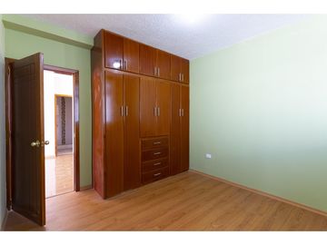 Calderón, Casa en venta, 197 m2, 2 habitaciones, 1 baño, 2 parqueaderos