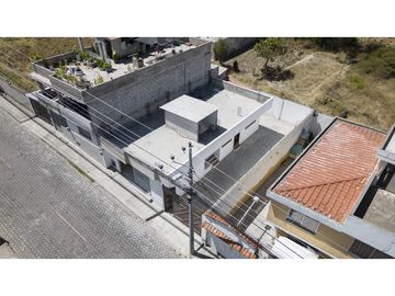 Calderón, Casa en venta, 197 m2, 2 habitaciones, 1 baño, 2 parqueaderos