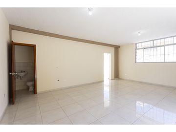 Calderón, Casa en venta, 197 m2, 2 habitaciones, 1 baño, 2 parqueaderos