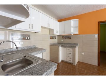 Calderón, Casa en venta, 197 m2, 2 habitaciones, 1 baño, 2 parqueaderos