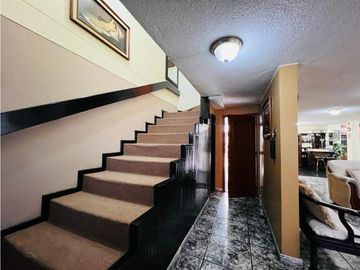 Rio Coca, Casa en venta, 224 m2, 3 habitaciones, 3 baños, 2 parqueaderos