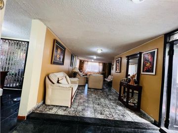 Rio Coca, Casa en venta, 224 m2, 3 habitaciones, 3 baños, 2 parqueaderos
