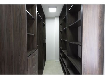 Nayón, Casa en venta, 207 m2, 3 habitaciones, 3 baños, 2 parqueaderos