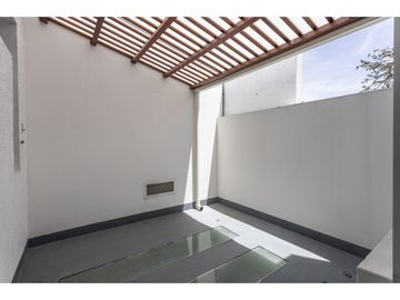 Nayón, Casa en venta, 207 m2, 3 habitaciones, 3 baños, 2 parqueaderos
