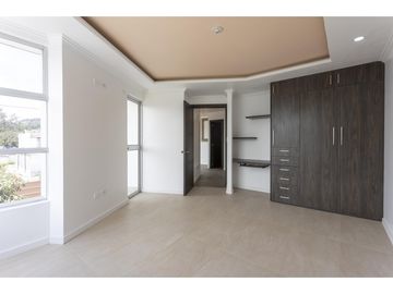 Nayón, Casa en venta, 207 m2, 3 habitaciones, 3 baños, 2 parqueaderos