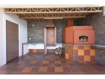 Nayón, Casa en venta, 207 m2, 3 habitaciones, 3 baños, 2 parqueaderos