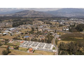 Pifo, Casa en venta, 102 m2, 3 habitaciones, 3 baños, 2 parqueaderos