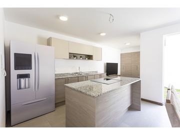 Pifo, Casa en venta, 102 m2, 3 habitaciones, 3 baños, 2 parqueaderos