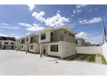 Pifo, Casa en venta, 102 m2, 3 habitaciones, 3 baños, 2 parqueaderos