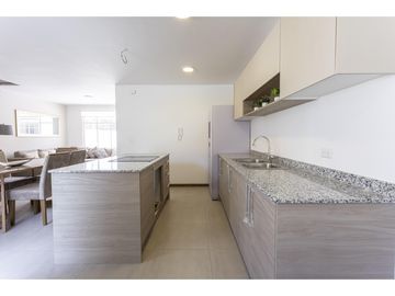 Pifo, Casa en venta, 102 m2, 3 habitaciones, 3 baños, 2 parqueaderos