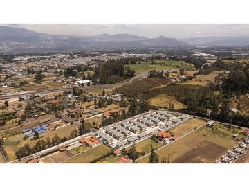 Pifo, Casa en venta, 102 m2, 3 habitaciones, 3 baños, 2 parqueaderos