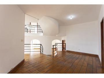 El Batan, Casa en  Venta , 1470m2, 5 habitaciones, 9 baños