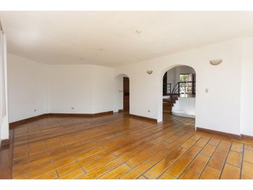El Batan, Casa en  Venta , 1470m2, 5 habitaciones, 9 baños