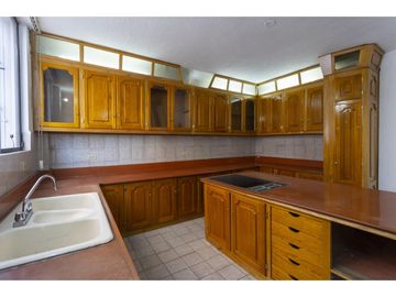 El Batan, Casa en  Venta , 1470m2, 5 habitaciones, 9 baños