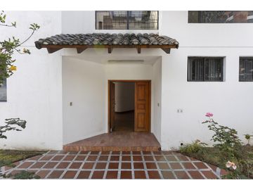 El Batan, Casa en  Venta , 1470m2, 5 habitaciones, 9 baños