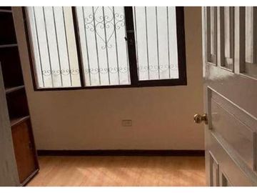 Jipijapa, Casa Comercial en Venta, 361,55m2, 2 suite, 4 habitaciones