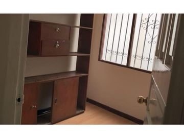 Jipijapa, Casa Comercial en Venta, 361,55m2, 2 suite, 4 habitaciones