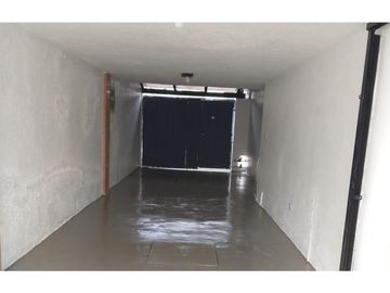 Jipijapa, Casa Comercial en Venta, 361,55m2, 2 suite, 4 habitaciones
