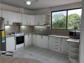 Atacames, Departamento en venta, 120 m2, 3 habitaciones, 3 baños.