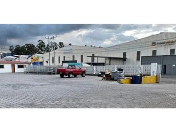 Sangolqui, Galpón en  Renta, 1700m2, 2 ambientes.