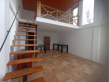 Mitad del Mundo, Casa en Venta, 280m2, 3 Habitaciones .