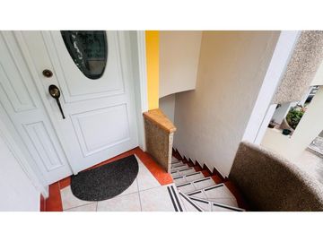 Santa Lucía, Casa en  Venta, 226m2, 3 Habitaciones.