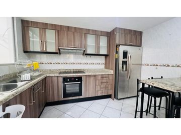 Santa Lucía, Casa en  Venta, 226m2, 3 Habitaciones.