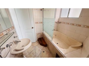Santa Lucía, Casa en  Venta, 226m2, 3 Habitaciones.