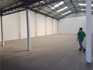 Sangolqui, Bodega en  Renta, 580m2, 2 Ambientes.