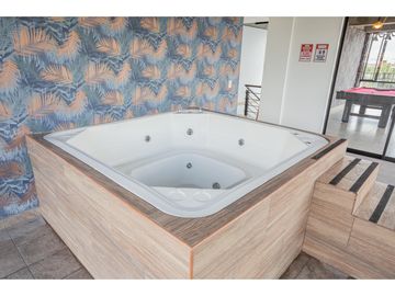 Cumbayá, Suite en Venta, 56m2, 1 Habitación