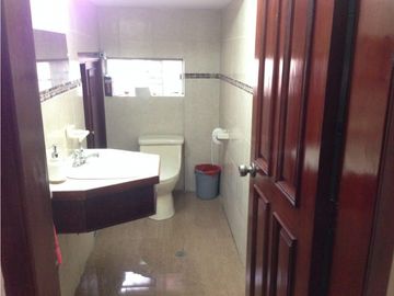 La Kennedy, Casa en  Venta, 189m2, 3 Habitaciones, 3 Baños.