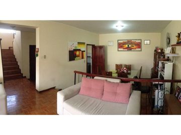 La Kennedy, Casa en  Venta, 189m2, 3 Habitaciones, 3 Baños.