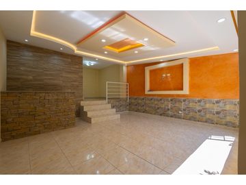 Carapungo, Casa en  Venta, 226m2, 3 Habitaciones, 2 Baños.