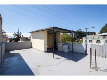 Carapungo, Casa en  Venta, 226m2, 3 Habitaciones, 2 Baños.