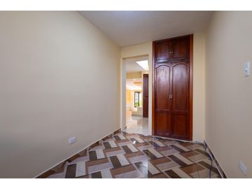 Carapungo, Casa en  Venta, 226m2, 3 Habitaciones, 2 Baños.