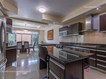 Casa de lujo en Bugambilias primera sección Zona Sur Zapopan
