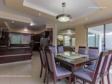 Casa de lujo en Bugambilias primera sección Zona Sur Zapopan
