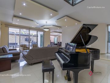 Casa de lujo en Bugambilias primera sección Zona Sur Zapopan
