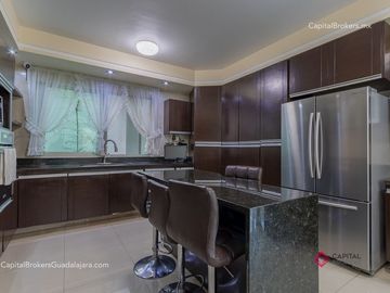Casa de lujo en Bugambilias primera sección Zona Sur Zapopan