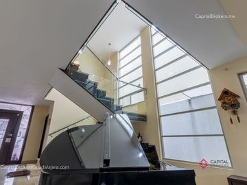 Casa de lujo en Bugambilias primera sección Zona Sur Zapopan
