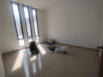 CASA EN VENTA CON DOBLE SEGURIDAD EN LOMAS DE CUERNAVACA