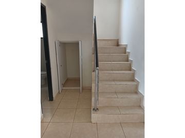 VENTA DE CASA 3H 2B LAS ARBOLEDAS LOS ROBLES CHORRERA (IM)