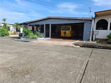 VENDO CASA ARRAIJAN FLORESTA 3REC